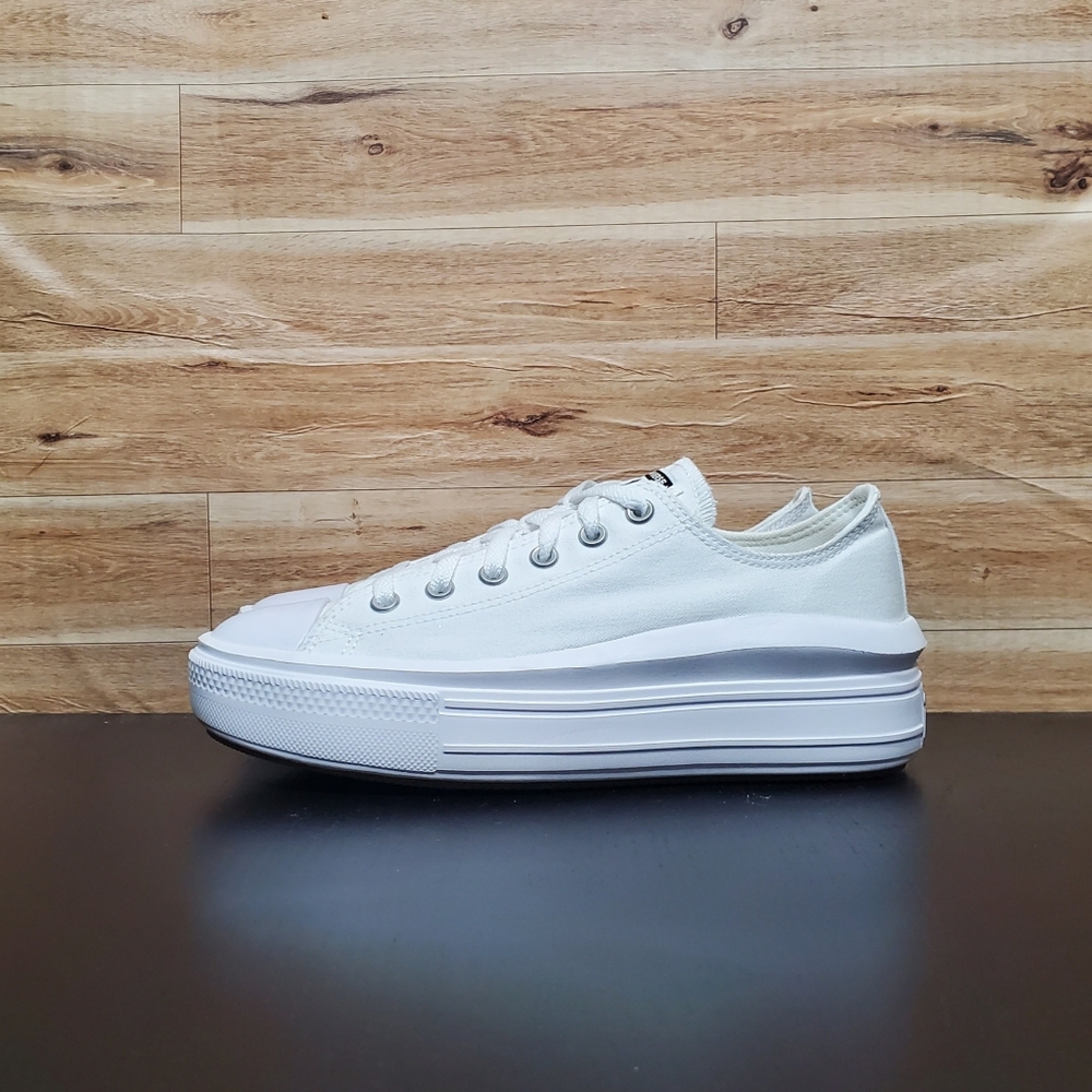 Convers​e Chuck Taylor All Star Move Platform White Shoes Women's Size 10.5